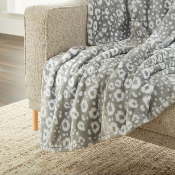 NWT Member's Mark Lounge Throw, 60" x 70"- Taylor Leopard - Picture 2 of 7
